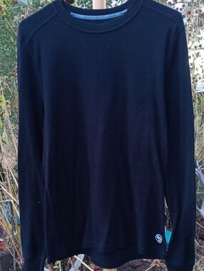 Men's Black Long-Sleeve Thermal Crewneck Shirt